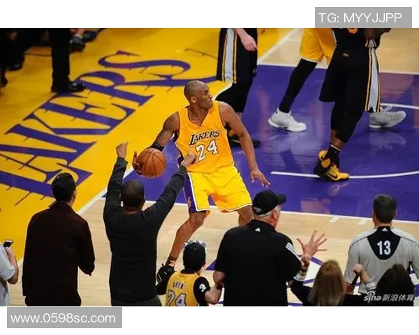 科比告别赛场黄蜂对湖人之战见证传奇的最后一舞 科比告别赛场黄蜂对湖人之战见证传奇的最后一舞