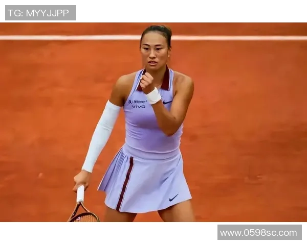 比同龄郑钦文更强！我国15岁网球天才冷艳国际，豪取10连胜连夺两冠