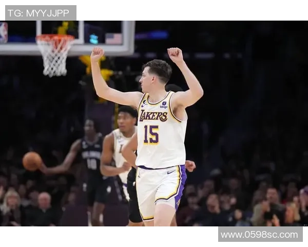 湖人vs国王复盘笔记：里夫斯生计之夜 51分闪烁全场